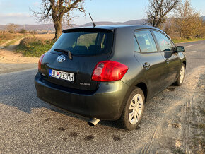 Toyota Auris 1.6 benzín (91 kW), manuál, 2009 - 3