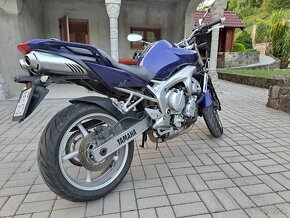 Yamaha FZ6 - 3