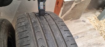 Predám 2xletné pneumatiky Continental 205/55 r16 - 3