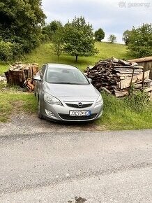 Opel astr J  šport Turner1.7  92 kW cdti rv.2010 - 3