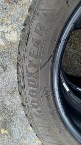 215/55R17. 94V  Goodyear zimné - 3