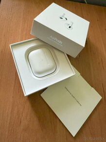 Apple AirPods 3 s MagSafe nabíjacím puzdrom - 3