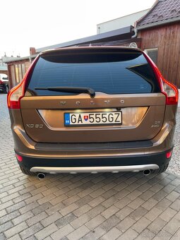 Volvo XC60 2.4  D5 AWD SUV - 3