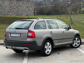 Skoda Octavia Scout 4x4 2.0TDI (CR) DSG - 3