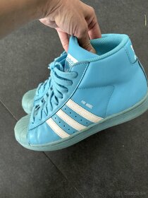 adidas la marque aux 3 bandes - 3