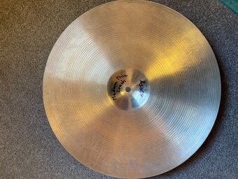 Avedis Zildjian Medium Thin Crash 16" - 3