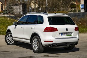 VW Touareg 3.0 V6 TDI (el. ťažné, navigácia, koža, el.kufor) - 3