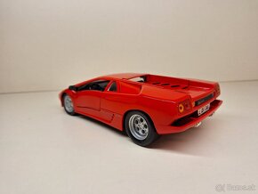 1:18 LAMBORGHINI DIABLO Č - 3