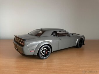 Dodge Challenger SRT Hellcat Widebody 1:18 - 3