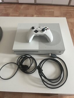 Xbox One S - 3