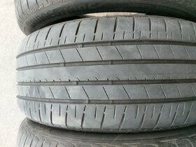 225/45R19 Bridgestone - 3