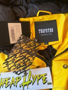 Trapstar Decoded - Arch Hooded Puffer Jacket Black Yellow - 3