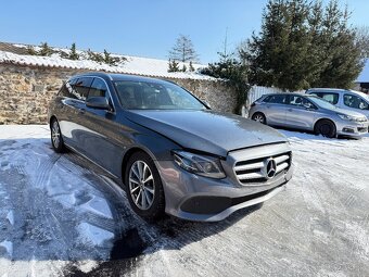 Mercedes-Benz E220D 4Matic - 3