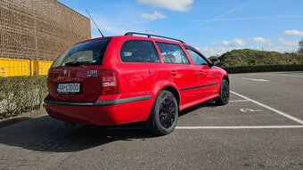 Škoda Octavia Combi 1.6 Tour - 3