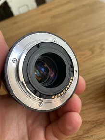 Sony f 1.8, 24 mm Carl Zeiss Sonnar E ZA - 3