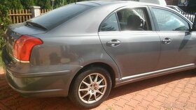 Predam katalizator,dvere,sedadla na Toyota Avensis T25 - 3