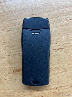 Nokia 8210 - 3