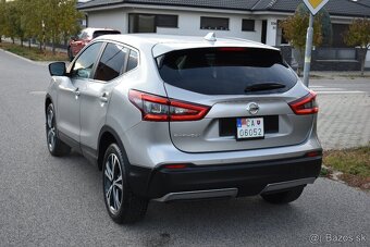 Nissan Qashqai 1,3 DIG-T Automat 160 PS Benzín Full. Led - 3