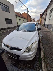 REZERVOVANÉ_HYUNDAI i30 - 3