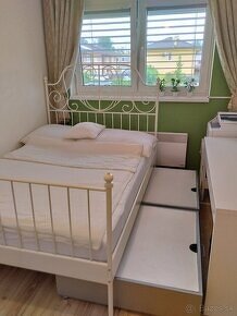 Predám krásnu bielu kovovú posteľ IKEA LEIRVIK - 3