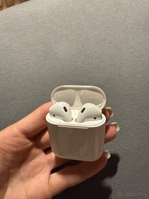 Apple AirPods - 3