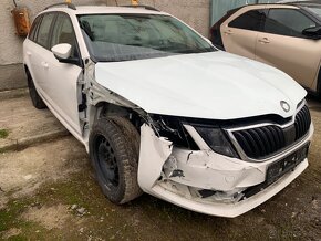 Predám havarovanú Škoda Octavia 1.6 TDi 85kw automat rv 2018 - 3