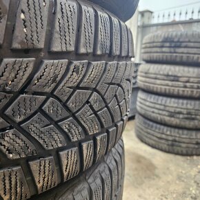 215/55 r17 Good year - 3