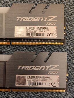 G.Skill Trident Z RGB Series 16 GB (8 GB x 2) DDR4 3200 MHz - 3