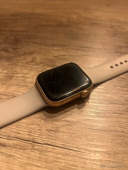 Apple Watch SE 44mm - 3