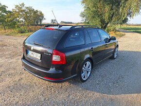 Škoda Octavia Combi 2.0 TDI RS Dsg - 3