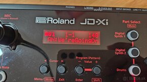 Roland JD-Xi - 3