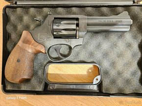 REVOLVER KORA .22LR / .22WMR - 3