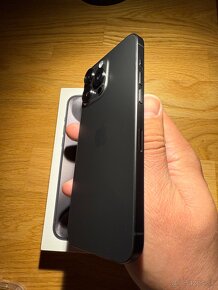 Predám iPhone 15 Pro Max 1TB čierny titán - 3