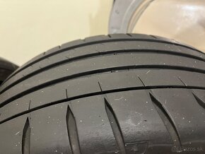 Michelin Pilot Sport 4s 235/35 R19 - 3