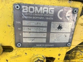 Cestný valec BOMAG - 3