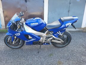 Yamaha yzf r1 - 3