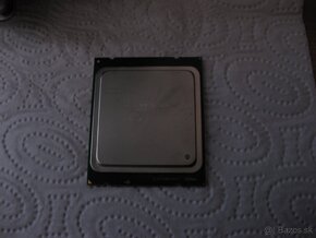 Procesor Intel Xeon E5-1620+chladič - 3