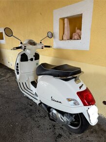 Piaggio Vespa GTS 125 IE 2010 6500km - 3