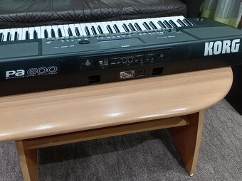 KORG PA 600 - 3