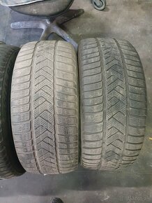 Zimne pneumatiky 235/45r18 - 3