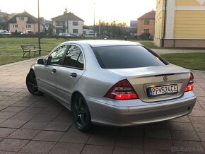 Mercedes Benz C200 - 3