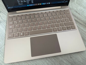 Microsoft Surface Laptop Go - 3