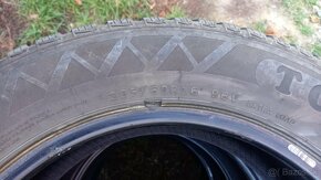 205/60R16. 96V zimné - 3