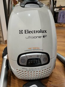 Vysávač Electrolux Ultra One + vrecká + filtre - 3