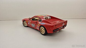 1:18 FERRARI GTO No. 25 - 3