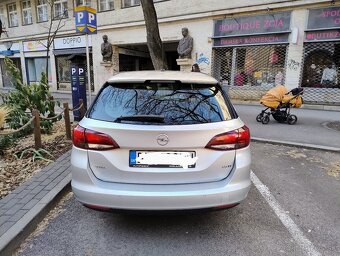 Opel Astra Sports Tourer - 3