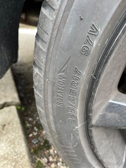 Bridgestone 235/45r17 zimné - 3