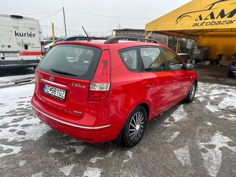 Hyundai i30 CW 1.6 CRDi VGT Premium, Len 128tis. KM-SK Pôvod - 3