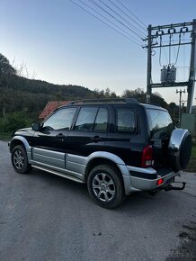 Suzuki Grand Vitara 2.0TD - 3