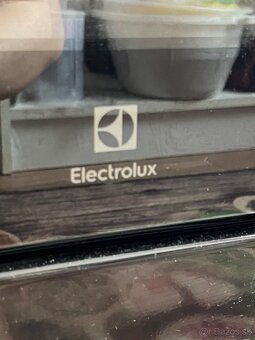 Electrolux - sklokeramicky sporak - 3